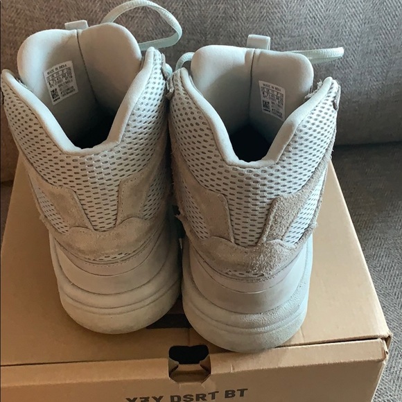 Used yeezy boot - Picture 3 of 4